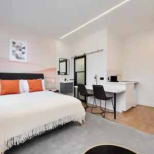 Apartament D8 House, Londyn